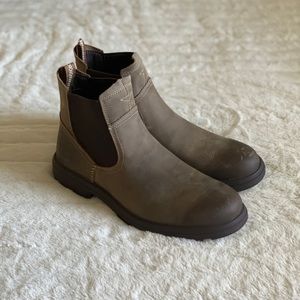 New UGG Men Biltmore Chelsea Boot in Military Sand